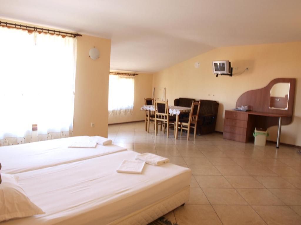 Guestrooms Hema Sozopol Habitación foto